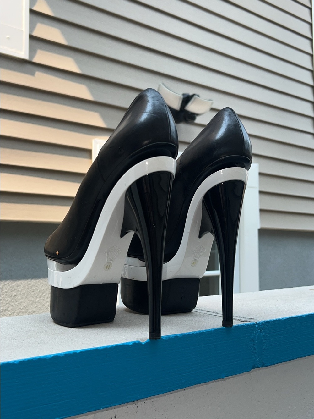 Versace Triple Platform Black/white Leather Stilettos Size 41 - Picture 5 of 10